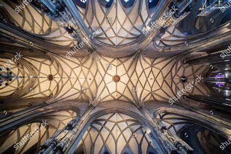 INTERIOR ST STEPHEN'S CATHEDRAL CHURCH STEPHANSDOM Editorial Stock ...