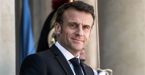 Dans Un Geste D Humiliation Emmanuel Macron Recadre Elisabeth Borne