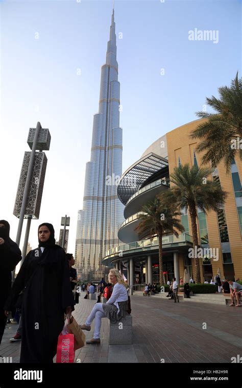 Burj Khalifa Downtown Dubai Hi Res Stock Photography And Images Alamy