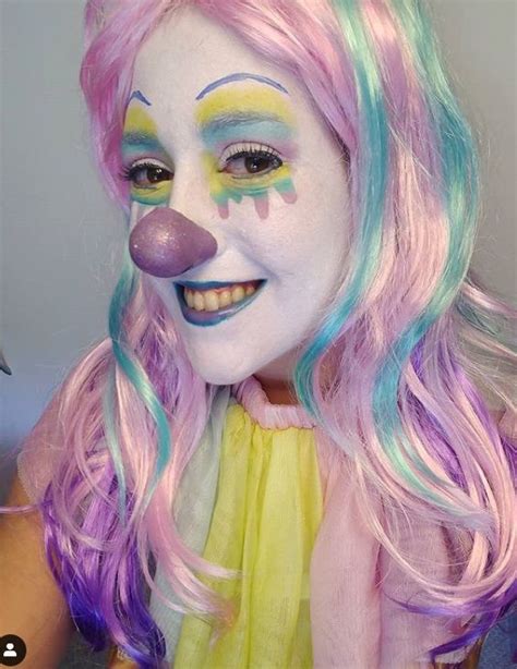 Pin By Bubba Smith On Art Female Clown Cute Clown Clown Images