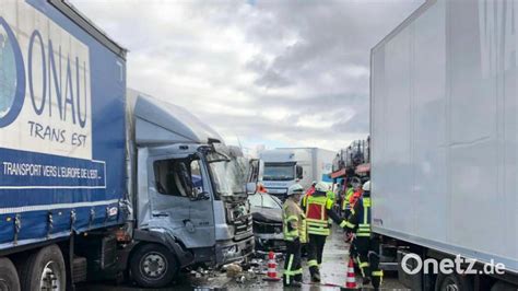 T Dliche Massenkarambolage Auf Der Autobahn Onetz