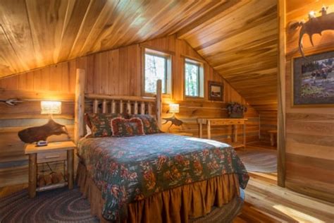 Book Aspen Leaf Log Cabin, Nashville, Indiana - All Cabins