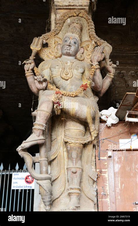 Dwarapalaka Stone Statue At Meenakshi Amman Temple In Madurai Tamil