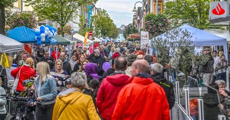 Stadtfest Volle City Beim Moerser Herbst