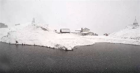 Video Foto A Venit Iarna și în România La Bâlea Lac Ninge De Câteva