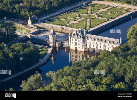 France, Indre et Loire, Chenonceaux, Chenonceau castle from a hot air ...