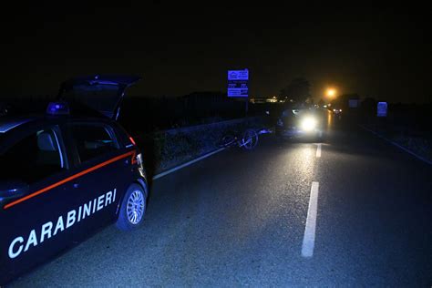 Incidente Sulla Padana Due Fratelli In Bici Travolti Da Un Auto Un