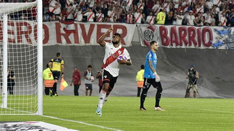 River Lo Dio Vuelta Y Venció 2 1 A Argentinos En Su Regreso Al