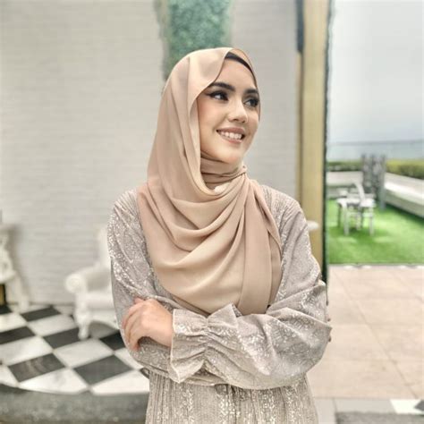 Dhia In Nude Nadeelia