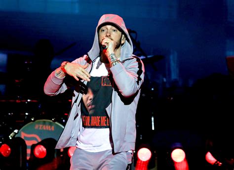 Hear Eminems Surprise Album Kamikaze Rolling Stone