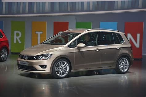 Sitzprobe VW Golf Sportsvan Bilder Autobild De