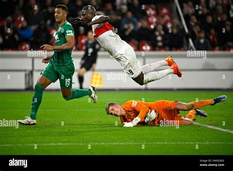 Serhou Guirassy Vfb Stuttgart 09 Flies Through The Air After A Duel