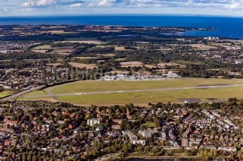 Luftaufnahme Kiel Flugplatz Holtenau In Kiel Im Bundesland Schleswig