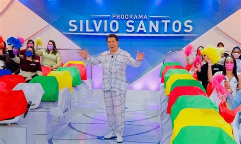 Silvio Santos Foi Do Terno Ao Pijama Em Figurinos Ic Nicos Estado De