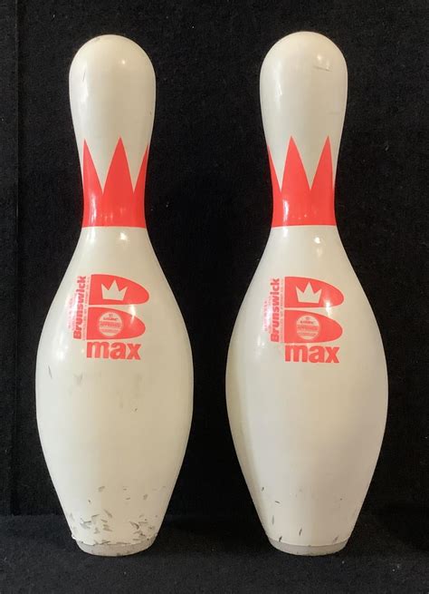 Lot 14 Vintage Brunswick Max Bowling Pins