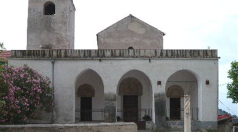 Scala Costiera Amalfitana Furto Sacrilego Nella Chiesa Di Minuta