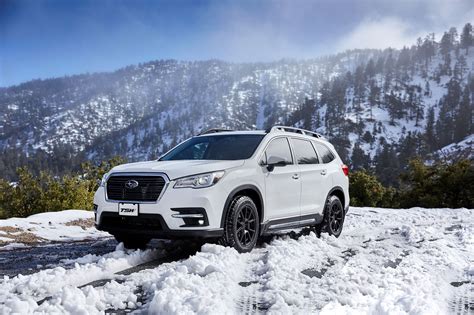 White Subaru Ascent 2019 Subaru