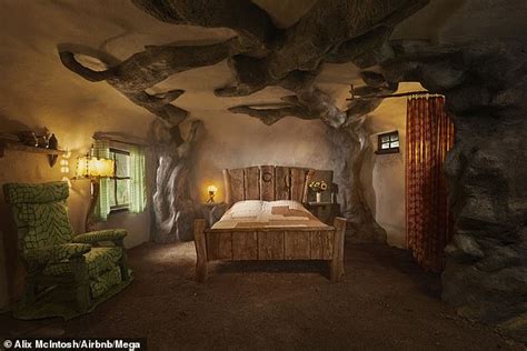 Shrek fans can now stay in the beloved ogre's tree house for free - I Know All News