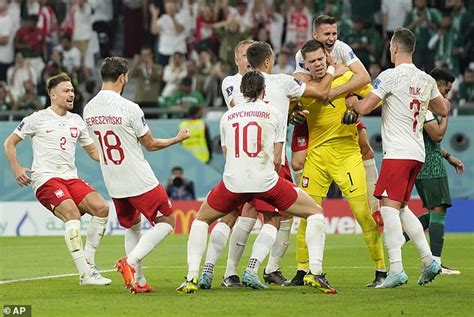 Twitter Goes Wild As Poland Goalkeeper Wojciech Szczesny Makes