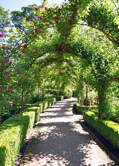 Brodsworth Hall and Gardens in South Yorkshire,... - It's a beautiful world