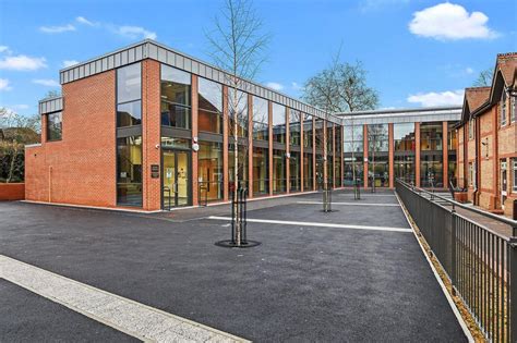 RODING VALLEY SCHOOL, LOUGHTON - EAC Group