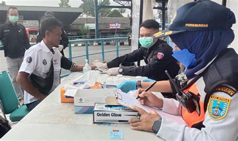 Jelang Nataru Sopir Bus Di Terminal Tingkir Salatiga Dites Urine