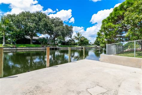 2026 Se 6th Ln Cape Coral Fl 33990 Invitation Homes