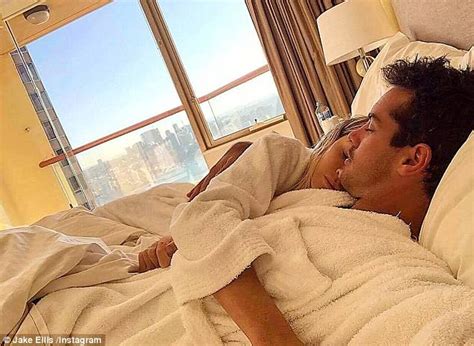 Megan Marx Flaunts Her Beach Ready Bod In Skimpy Bikini Daily Mail Online