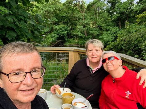 More about Rebecca - Rebecca Ballard, Tech Whisperer