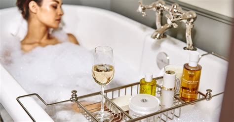 How To Take A Relaxing Bath Popsugar Beauty Uk