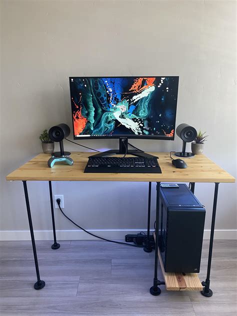 My Minimalistic Setup Desk I Built Scrolller