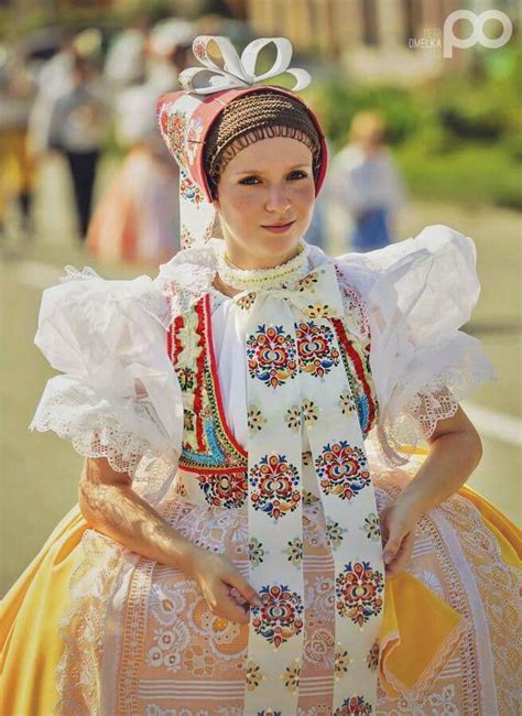 Pin By Em O On Slavic Beauty Folk Costume Traditional Outfits Dance