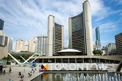 The Best Time to Visit Toronto, Canada