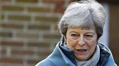 Under Threat May Holds Brexit Crisis Talks