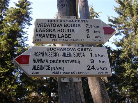 turistické rozcestí Pod Šmídovou vyhlídkou