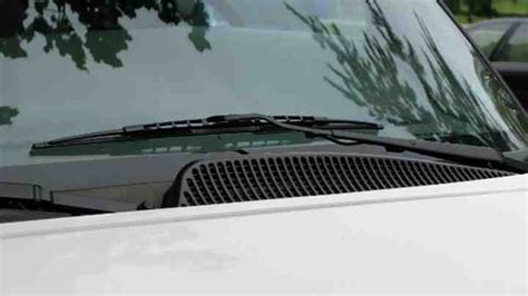 How Do Rain Sensing Wipers Work? – CarTreatments.com