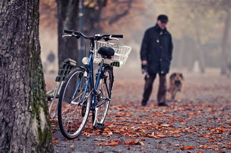 11 Tips For Cycling In Autumn Momentum Mag