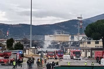 Esplosione A Calenzano In Un Deposito Eni I Morti Sono Cinque