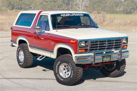 We Can All Agree That This 86 Bronco Rules Two Tone Tuesday Ford