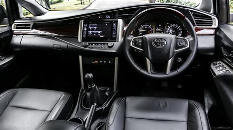 Toyota Innova Crysta Photo Interior Fulldash Image Carwale