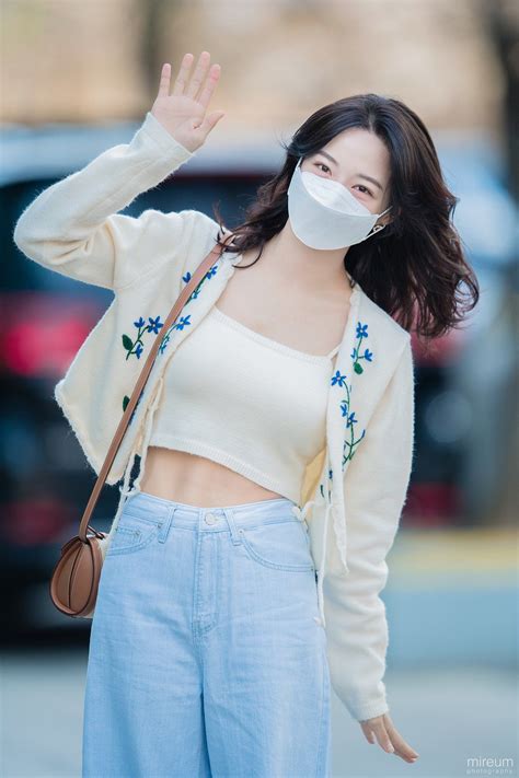 김세정 KIM SEJEONG on Twitter in 2022 Korean girl fashion Kim sejeong