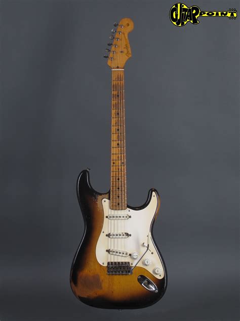 1956 Fender Stratocaster - 2-tone Sunburst-Vi56FeStr2tSB14316