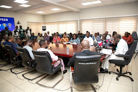 ministry  finance ghana  twitter meet  press government