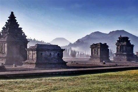 Wisata Candi Di Indonesia Yang Tak Kalah Menarik Dari Candi Borobudur