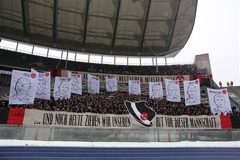 1 FC Nürnberg Wir ziehen den Hutvor diesen Fans