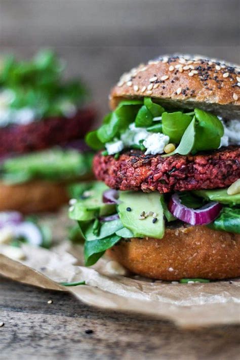 Vegan Bietenburgers Met Pickled Rode Ui En Truffel Mayonaise Artofit