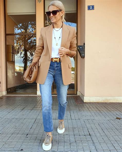 What To Wear With Blazer Women S Buy And Slay