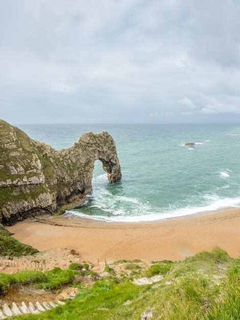 Arco De Piedra Caliza Natural De La Puerta De Durdle En La Costa Con El