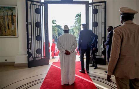 Palais Presidentiel Les Images Du Depart De Macky Sall Seneplus