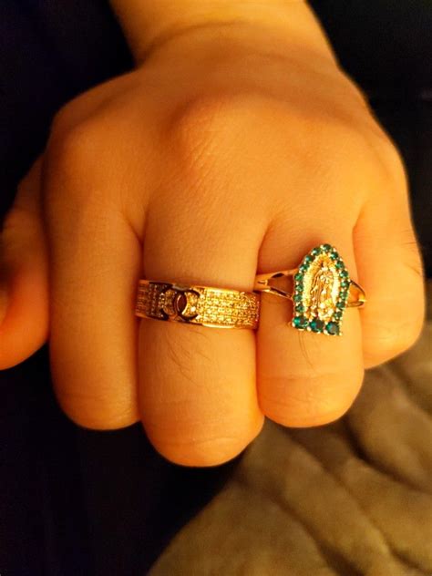 rings gold green gem | Green gems, Gold rings, Rings